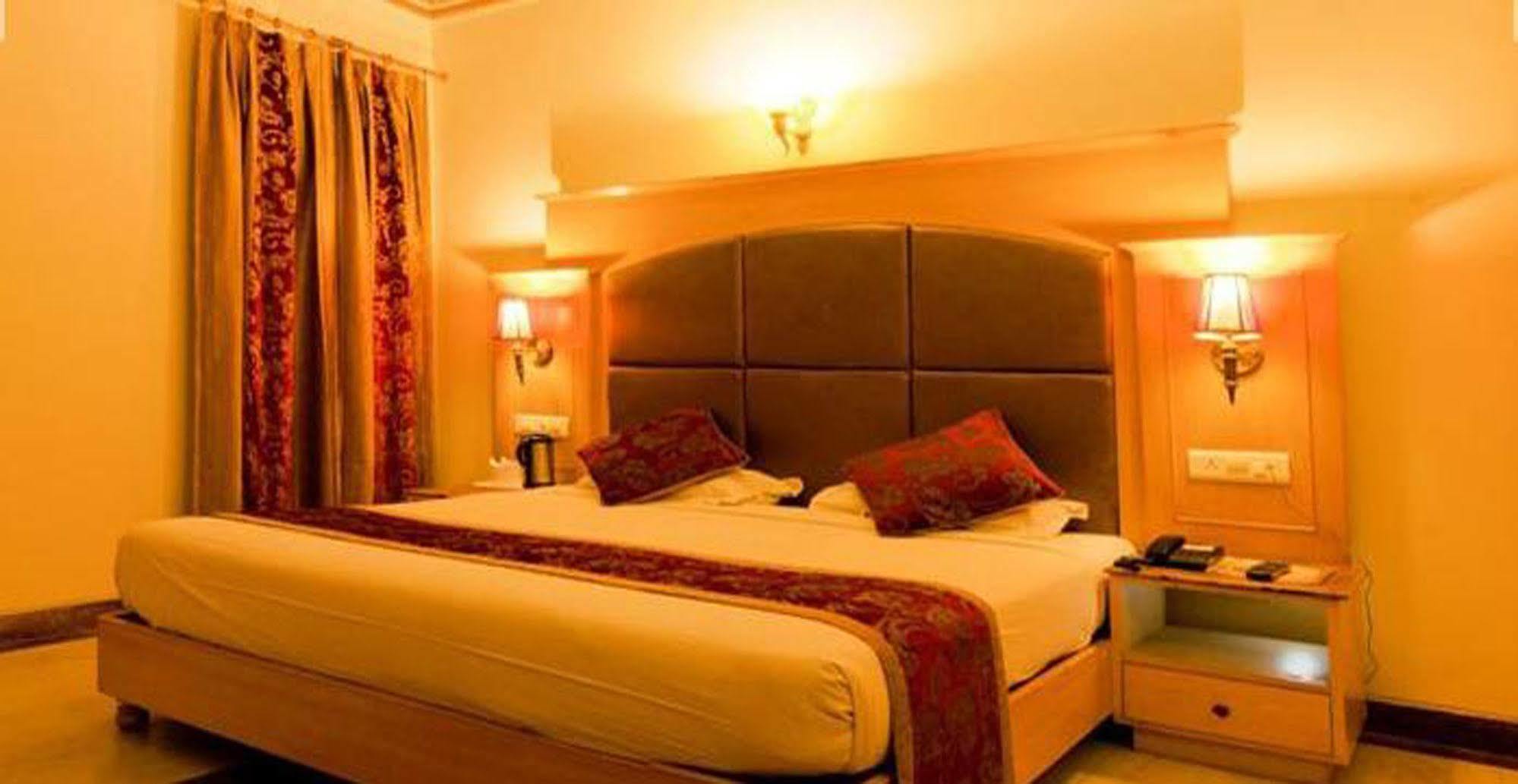 Nahargarh Haveli Hotel Jaipur Bagian luar foto