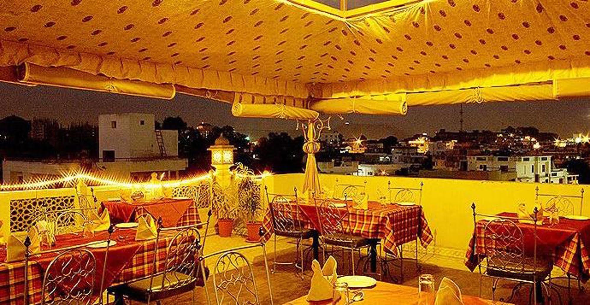 Nahargarh Haveli Hotel Jaipur Bagian luar foto